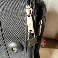 BON VOYAGE スーツケースの画像