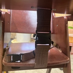 カトージ　木製ワイドハイチェア の画像