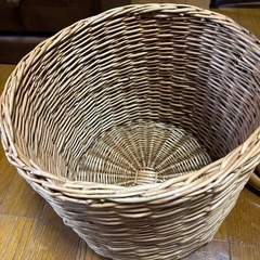 籐丸いすと丸カゴの画像