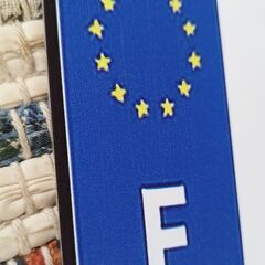 超希少　プジョーやルノー、シトロエンに　公用車両専用のフランスのナンバープレートの画像