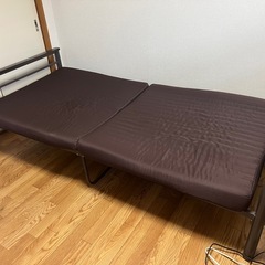 ニトリのソファパイプベッドの画像