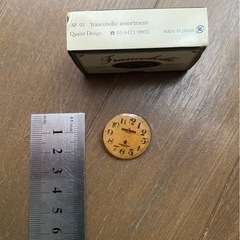 チャーム　ハンドメイドパーツ　時計　ヴィンテージ ボタン　留め具　アンティーク　DIY カスタム　リメイク　材料　両面　時計　手芸　1の画像