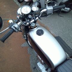 NO.5539　ヤマハ　ＹＢ－１　Ｆｏｕｒ　４サイクルエンジン　４速ギヤ　シルバー＆グレー　☆彡の画像