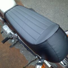 NO.5539　ヤマハ　ＹＢ－１　Ｆｏｕｒ　４サイクルエンジン　４速ギヤ　シルバー＆グレー　☆彡の画像