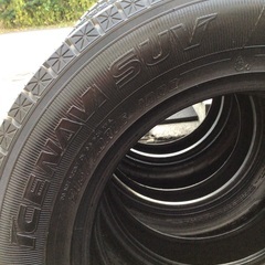 215/70R16バリ溝4本セットの画像