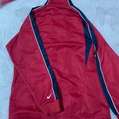 Nike ジップアップジャケット Sサイズ レッドの画像