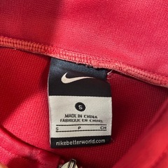 Nike ジップアップジャケット Sサイズ レッドの画像