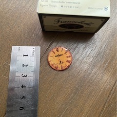 チャーム　ハンドメイドパーツ　時計　ヴィンテージ ボタン　留め具　アンティーク　DIY カスタム　リメイク　材料　両面　時計　手芸　3の画像