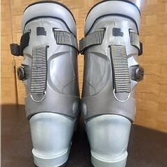 札幌【約24,5cm USサイズ7 KASTLE アルペンスキーブーツ】FREE GLIDE アウトソール307mm 3バックル シルバー系色 スキー靴 ケスレー 北20条店の画像