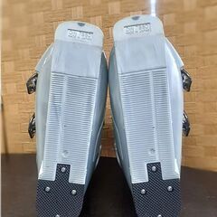 札幌【約24,5cm USサイズ7 KASTLE アルペンスキーブーツ】FREE GLIDE アウトソール307mm 3バックル シルバー系色 スキー靴 ケスレー 北20条店の画像