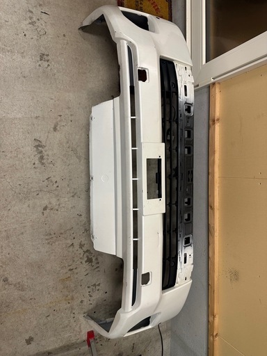 ハイエース　4型以降　ワイド　バンパー