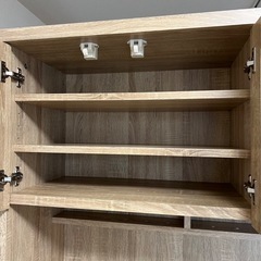 LOWYA 食器棚の画像