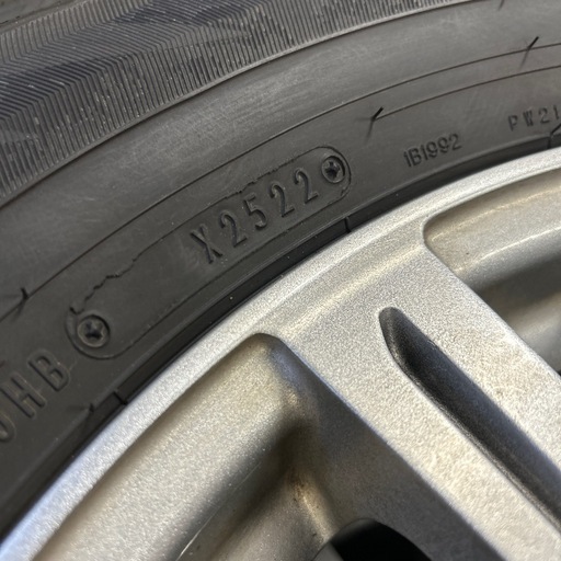 2022年製　215/65R16 　ウインターマックス　ダンロップ　スタッドレス　アルファード　ヴェルファイア　4本セット　税込み