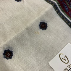 M2511-132 GIANNI VALENTINO ペイズリー柄 ハンカチ 未使用品 保管汚れ有りの画像