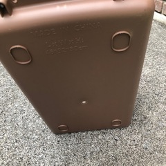 小さな キャリーケース
48㎝x32㎝x30㎝の画像