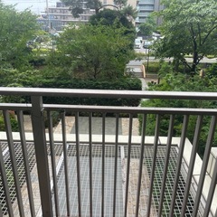 3人掛けの本革ソファ   美品　日本国内の高級家具ブランド：カリモク（Karimoku）の画像