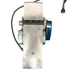 25C526_ジ3 makita マキタ 電気カンナ モデル1700 電動工具 かんな 現状品 中古の画像