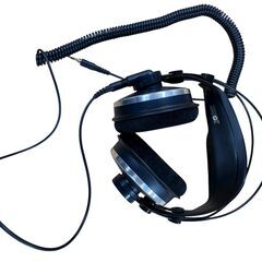 AKG K271 MKII プロフェッショナルモニターヘッドホンの画像