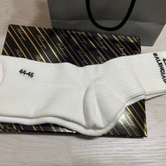 バレンシアガ靴下の画像