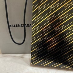 バレンシアガ靴下の画像