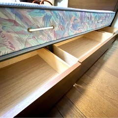 収納付きセミダブルベッド（マットレスセット）の画像