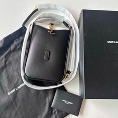 SAINT LAURENT ブラックショルダーバッグの画像
