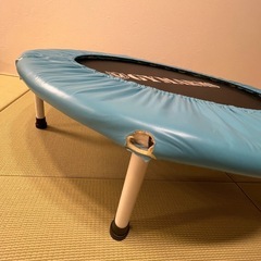 室内トランポリンの画像