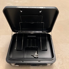 レジ金庫の画像