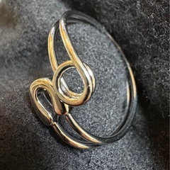 安全ピンモチーフ　ゆびわ指輪の画像