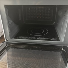 2025年製❗️TOSHIBA 電子レンジ フラットテーブル 900W ホワイト 美品の画像