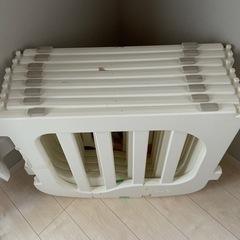 BuKO ベビーサークル ホワイト 取り付けパーツ付きの画像