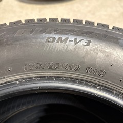 175/80R16 ブリヂストンスタッドレス 中古　ジムニーの画像