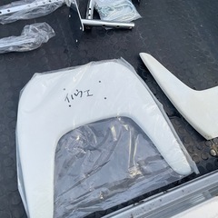 ロケットカウル 4つセット 新品二つ　旧車 バイク カフェレーサーの画像