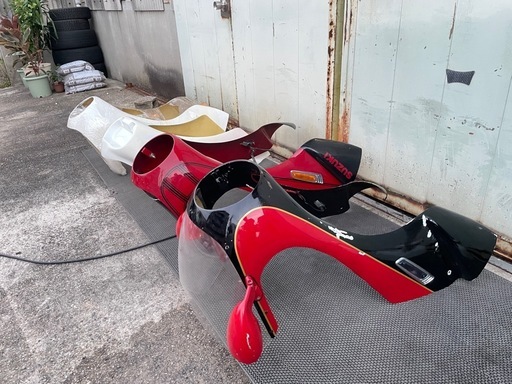 ロケットカウル 4つセット 新品二つ　旧車 バイク カフェレーサー