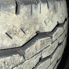 ハイエース純正タイヤ4本
  ほぼ新品の画像