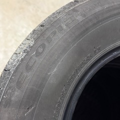ハイエース純正タイヤ4本
  ほぼ新品の画像