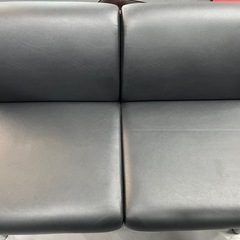【😁店舗にも‼️】二人掛けソファの画像