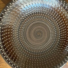 【新品未使用】やちむん 育陶園 ７寸皿（一色飛カンナ）陶器の画像