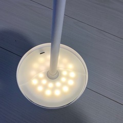 新品30分だけ使用　タッチ式デスクライト　明るい　の画像