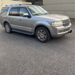 リンカーンナビゲーター 07モデル4WD 希少カラー アメ車 SUV 不具合ありません。乗って帰れます 現状販売の画像