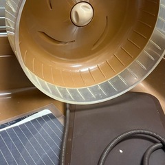 小動物飼育ゲージ、回し車、ヒーターの画像