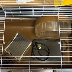 小動物飼育ゲージ、回し車、ヒーターの画像