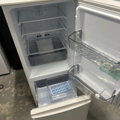 お買得☆美品☆MITSUBISHI☆2022年製☆2ドア☆146L☆ホワイト色☆激安冷蔵庫☆の画像