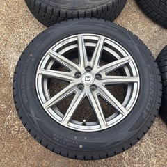 SUV系用 225/60R17スタッドレスタイヤ アルミ付き4本セット 冬用の画像