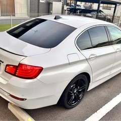 格安個人!! 後期型BMW 523iラグジュアリーF10冬タイヤ付の画像