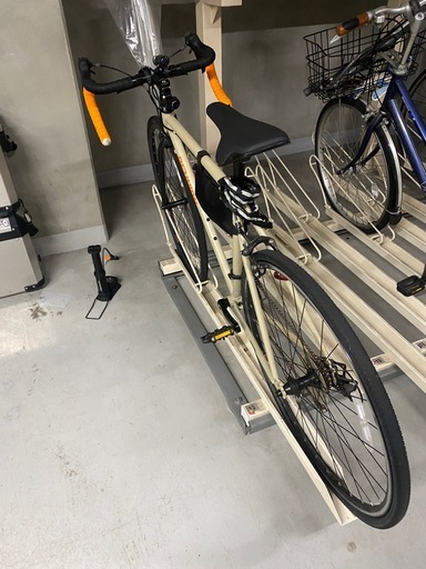 上野からロードバイク　　ジャンク品（パンク、ハンドル曲がり）