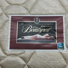 シモンズ　セミダブルマットレスとフレームのセットの画像