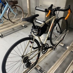 上野からロードバイク　　ジャンク品（パンク、ハンドル曲がり）の画像