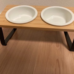 ペットのご飯入れの画像