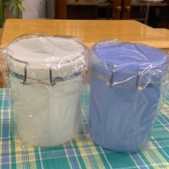 美原店 未使用 プラスチック製 キャニスター 2個セット 保存容器　シュガーポットの画像